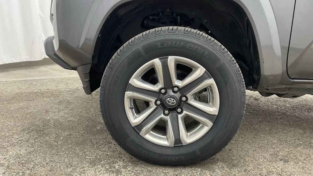 Thumbnail: 2016 Toyota Tacoma - 7