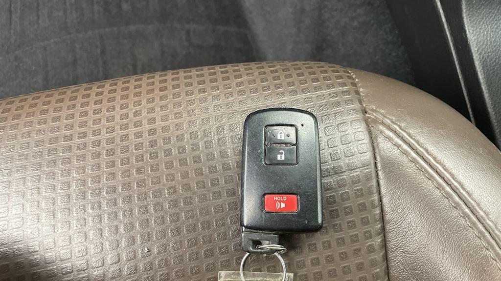 Thumbnail: 2016 Toyota Tacoma - 17