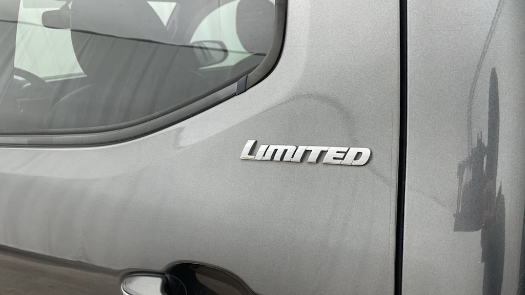 Thumbnail: 2016 Toyota Tacoma - 6