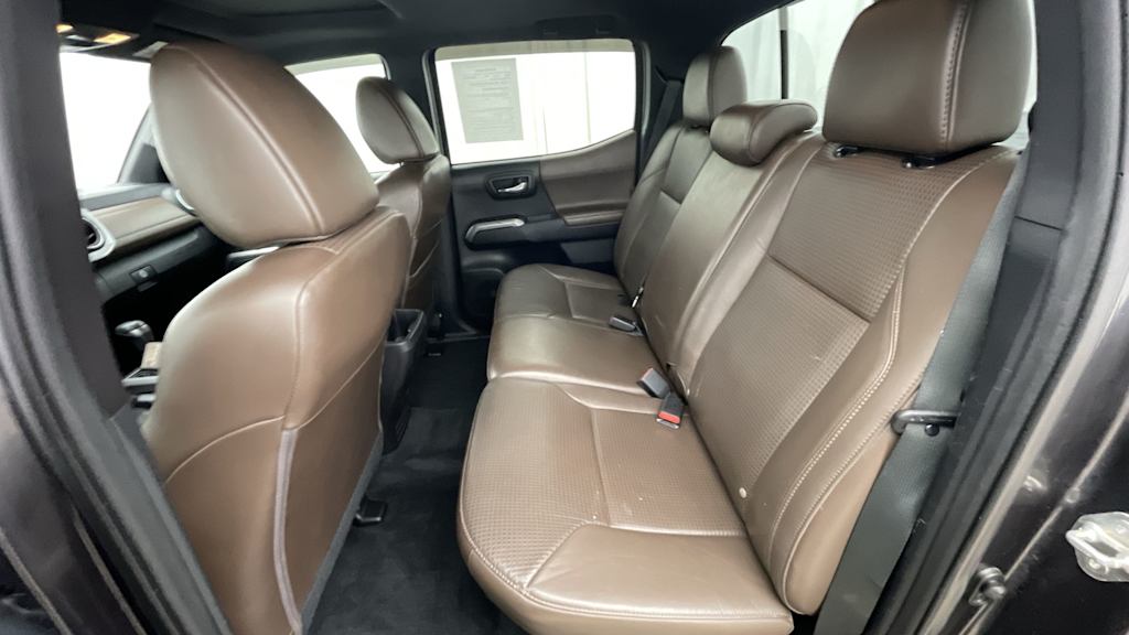 Thumbnail: 2016 Toyota Tacoma - 12