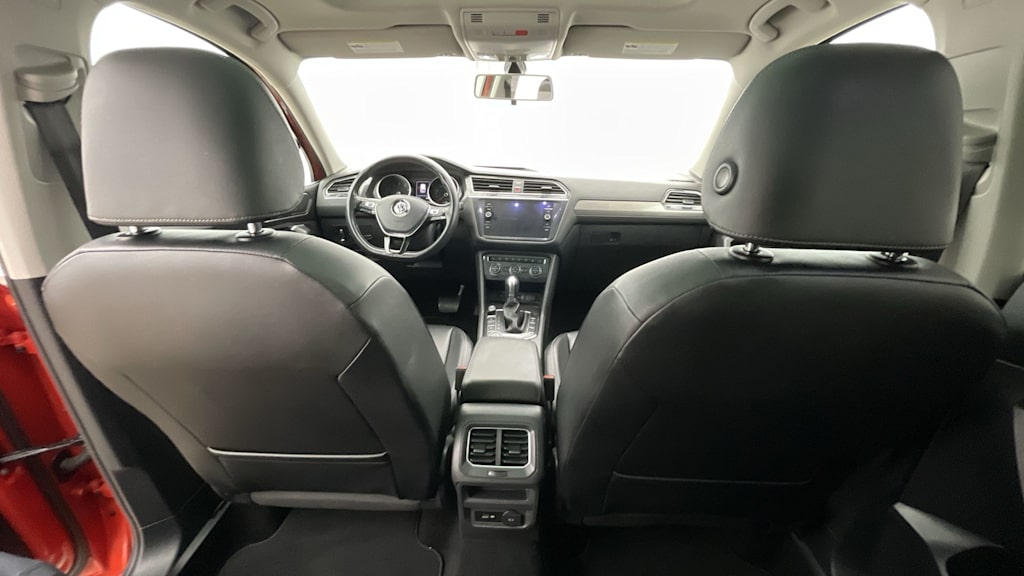 Thumbnail: 2018 Volkswagen Tiguan - 9