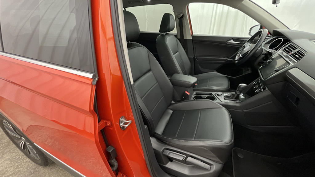 Thumbnail: 2018 Volkswagen Tiguan - 26