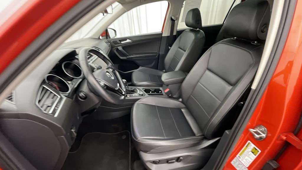 Thumbnail: 2018 Volkswagen Tiguan - 11