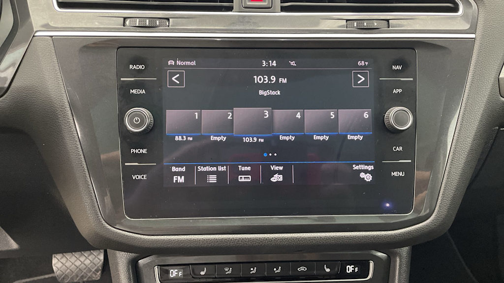 Thumbnail: 2018 Volkswagen Tiguan - 31