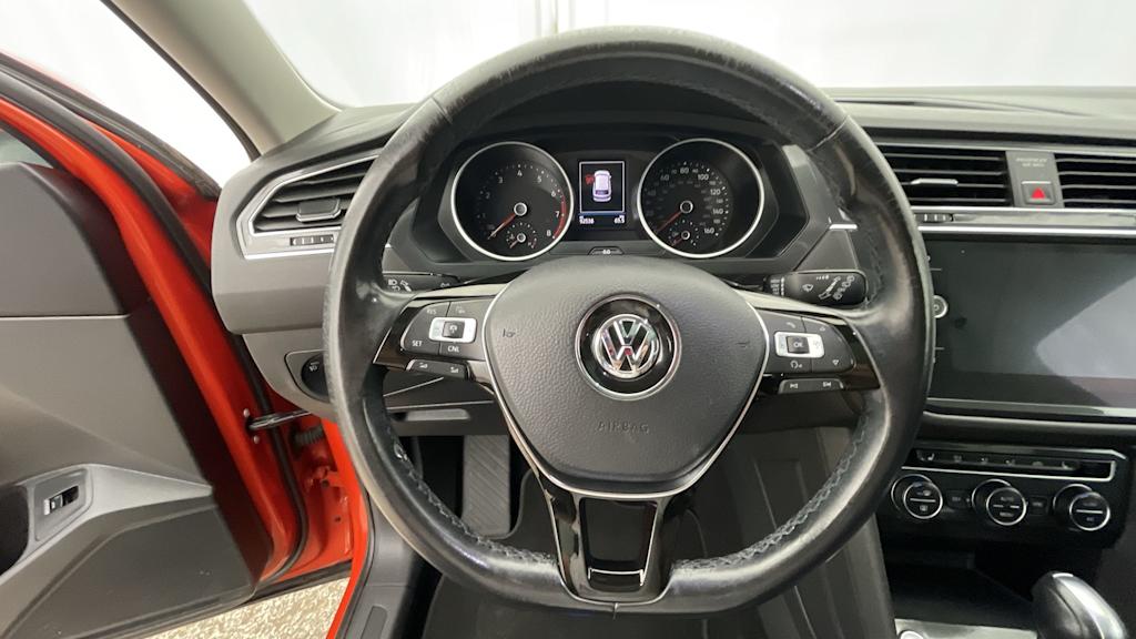 Thumbnail: 2018 Volkswagen Tiguan - 13