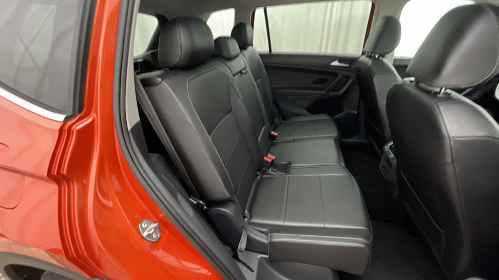 Thumbnail: 2018 Volkswagen Tiguan - 23