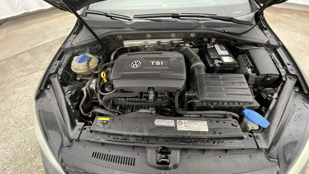 Thumbnail: 2015 Volkswagen Golf - 8