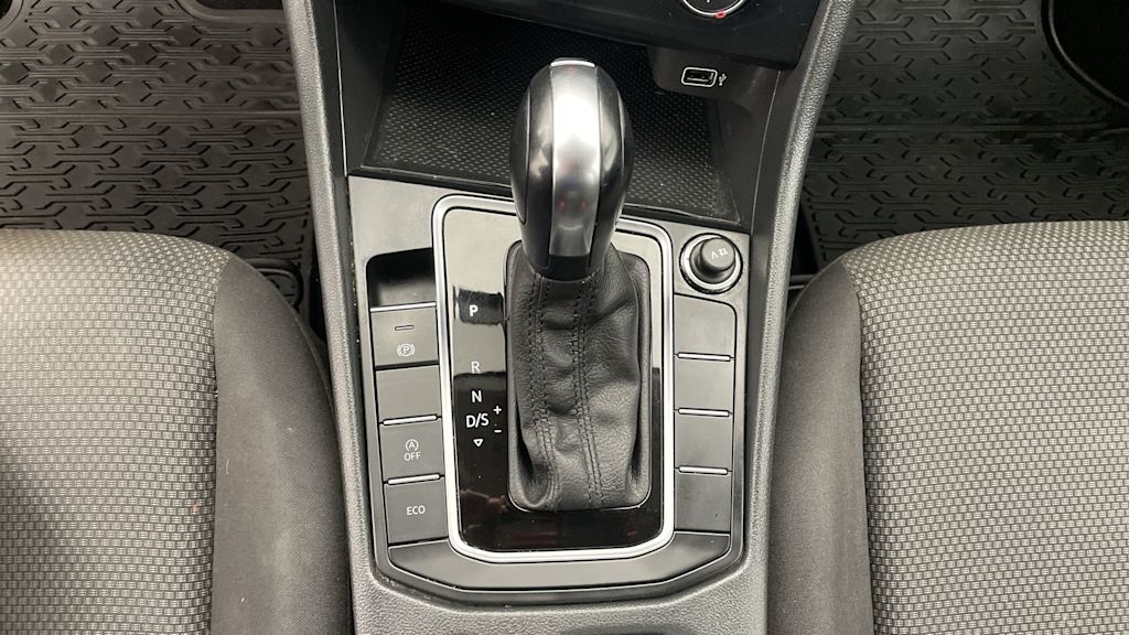 Thumbnail: 2019 Volkswagen Jetta - 29
