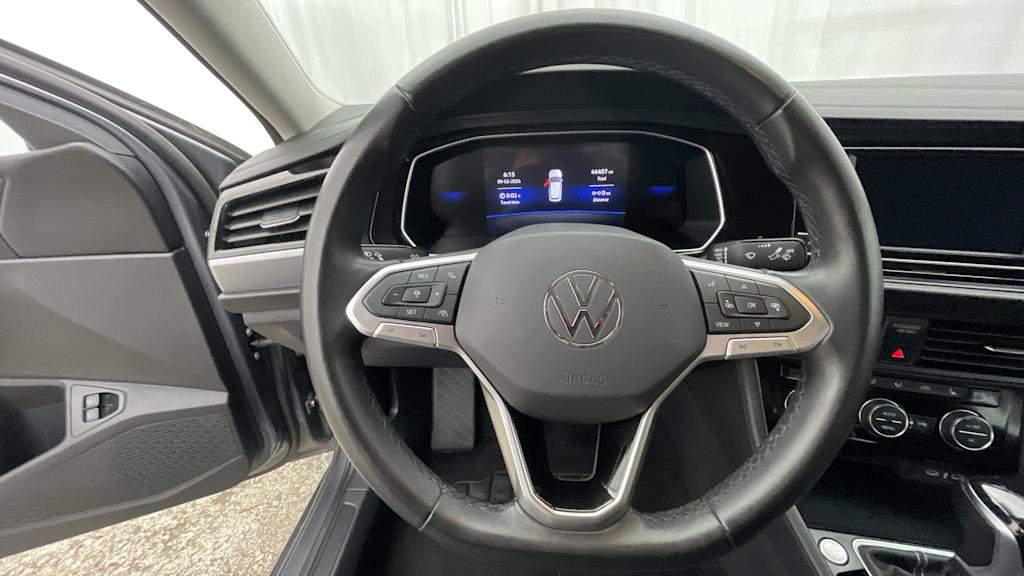 Thumbnail: 2024 Volkswagen Jetta - 13