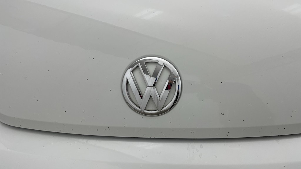 Thumbnail: 2015 Volkswagen Beetle - 6