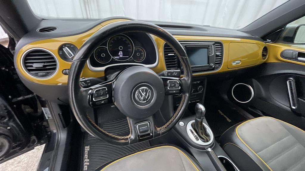 Thumbnail: 2016 Volkswagen Beetle - 2