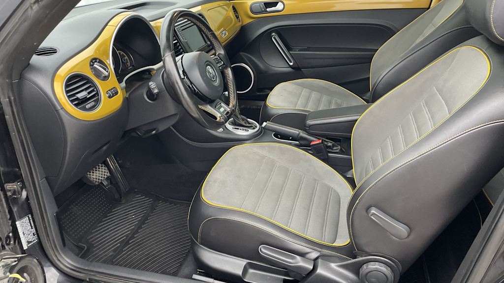 Thumbnail: 2016 Volkswagen Beetle - 10