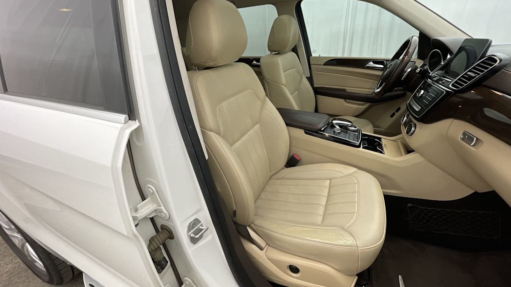 Thumbnail: 2017 Mercedes-Benz GLS - 27