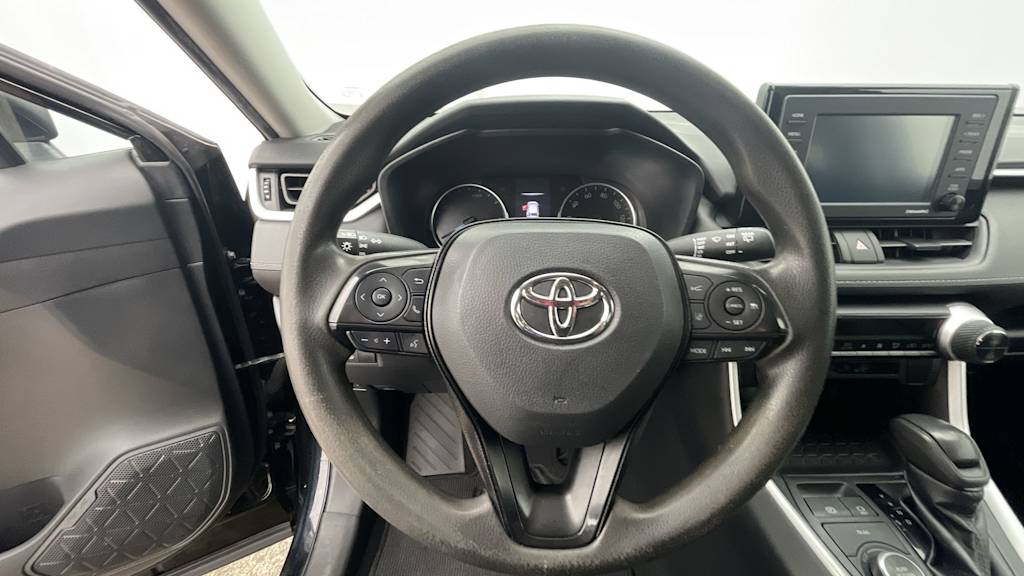 Thumbnail: 2021 Toyota RAV4 - 10