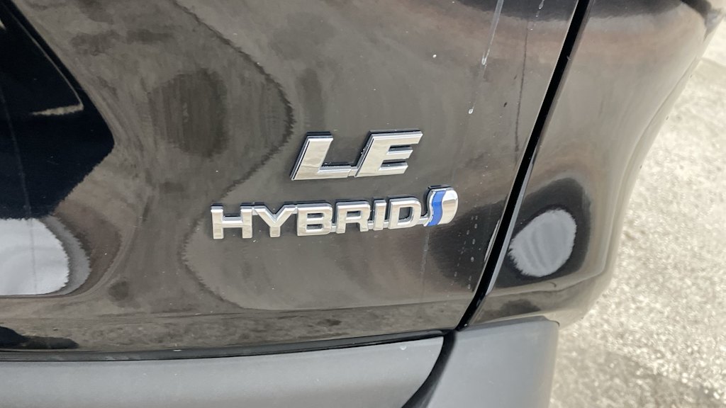 Thumbnail: 2021 Toyota RAV4 - 7