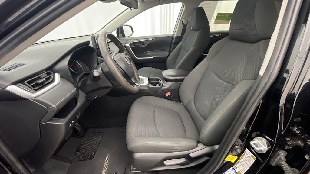 Thumbnail: 2021 Toyota RAV4 - 12