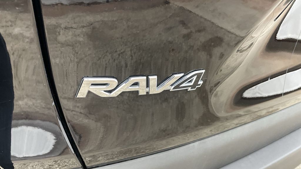 Thumbnail: 2021 Toyota RAV4 - 38