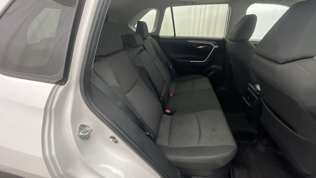 Thumbnail: 2021 Toyota RAV4 - 22
