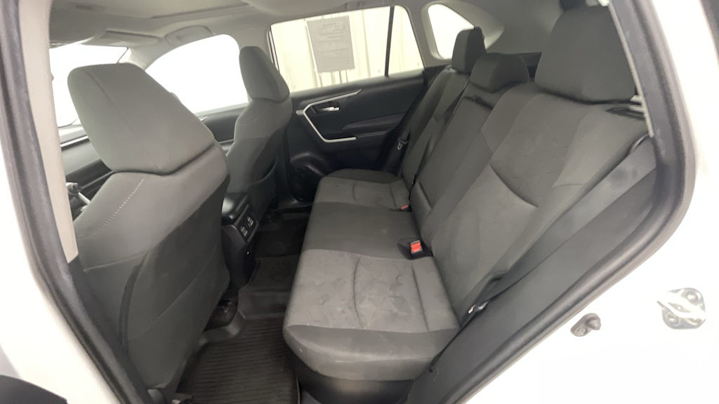 Thumbnail: 2021 Toyota RAV4 - 12