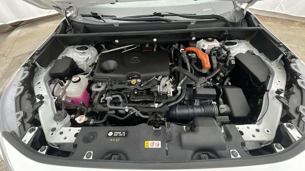 Thumbnail: 2021 Toyota RAV4 - 8