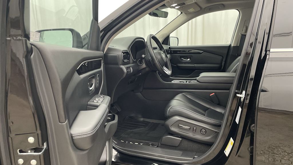 Thumbnail: 2023 Honda Pilot - 20