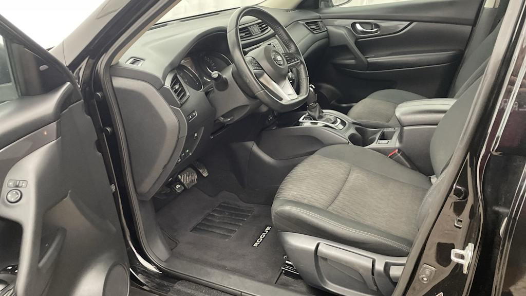 Thumbnail: 2020 Nissan Rogue - 10