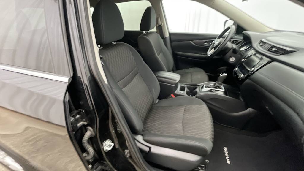 Thumbnail: 2020 Nissan Rogue - 22