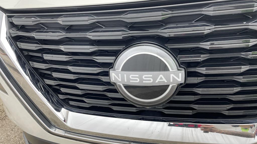 2023 Nissan Rogue SL 7