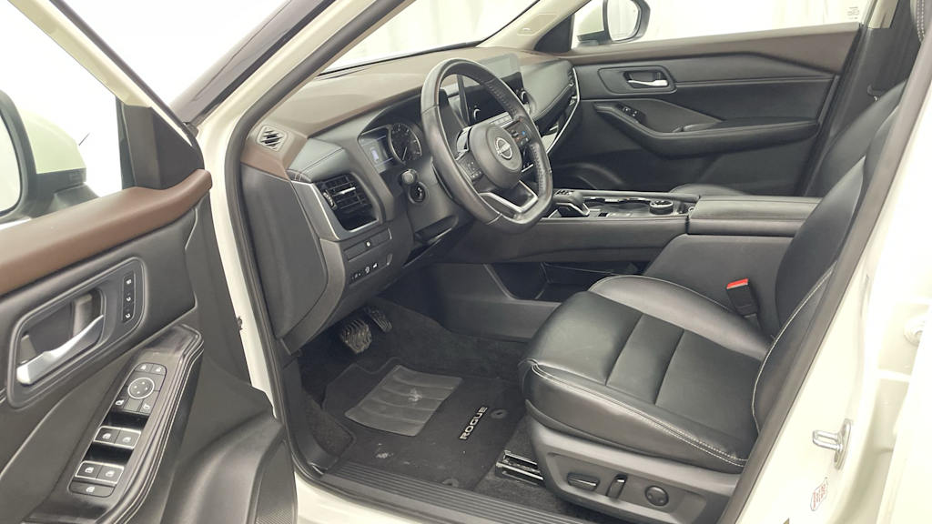 2023 Nissan Rogue SL 11