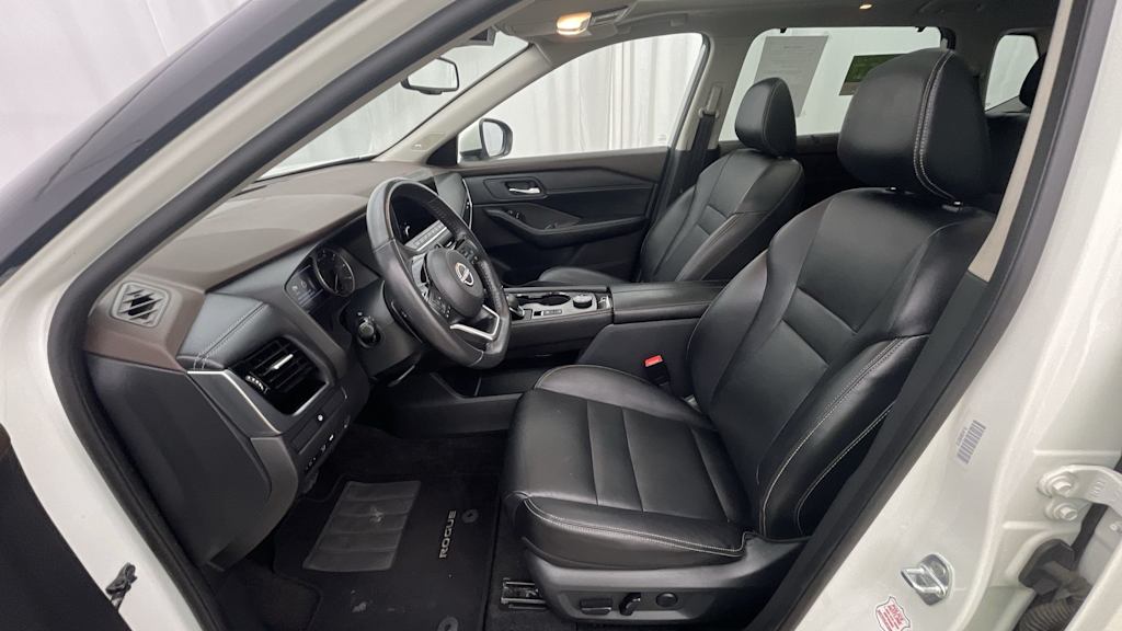 2023 Nissan Rogue SL 12