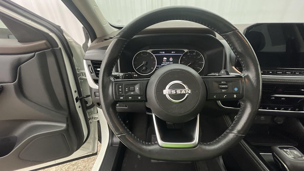 2023 Nissan Rogue SL 14