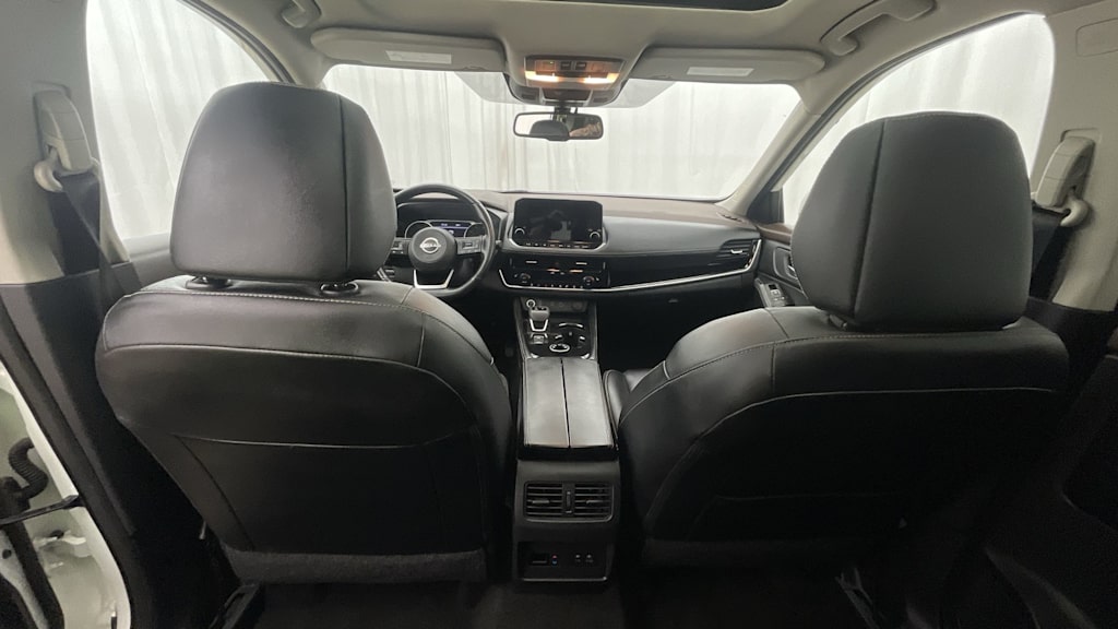2023 Nissan Rogue SL 10