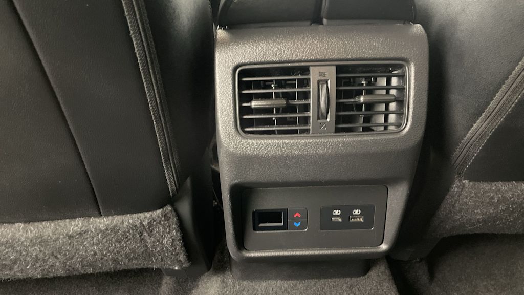 2023 Nissan Rogue SL 35