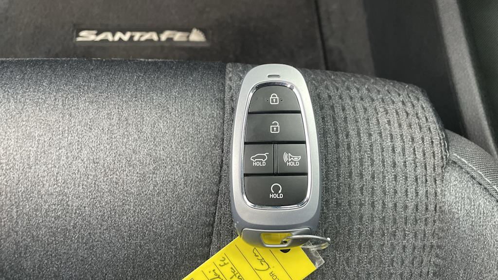 Thumbnail: 2023 Hyundai Santa Fe - 17