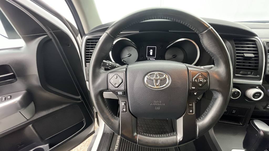 Thumbnail: 2018 Toyota Sequoia - 9