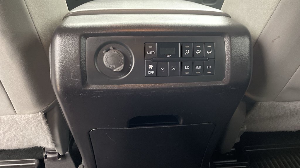 Thumbnail: 2018 Toyota Sequoia - 34