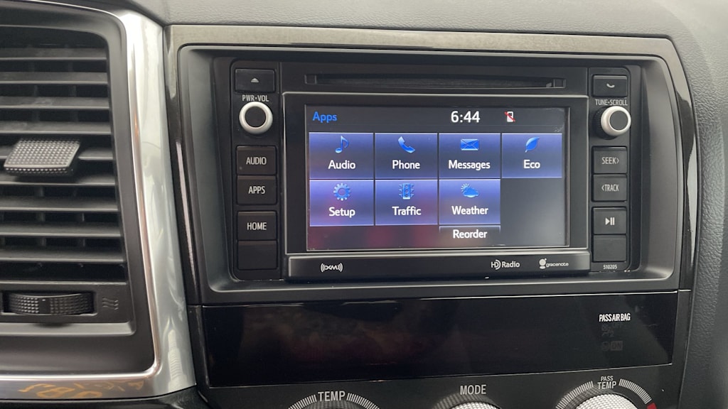 Thumbnail: 2018 Toyota Sequoia - 33
