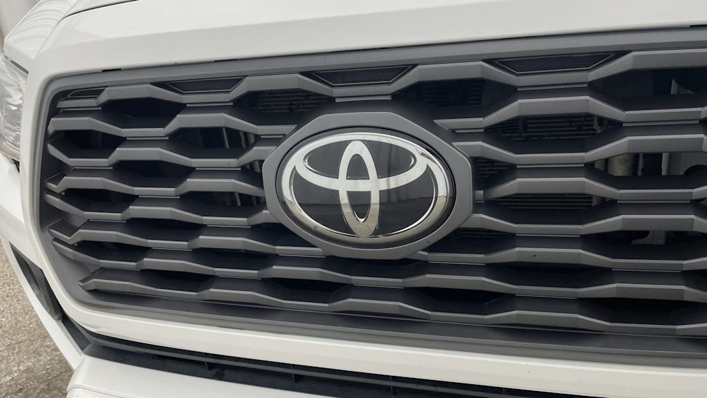 Thumbnail: 2021 Toyota Tacoma - 38