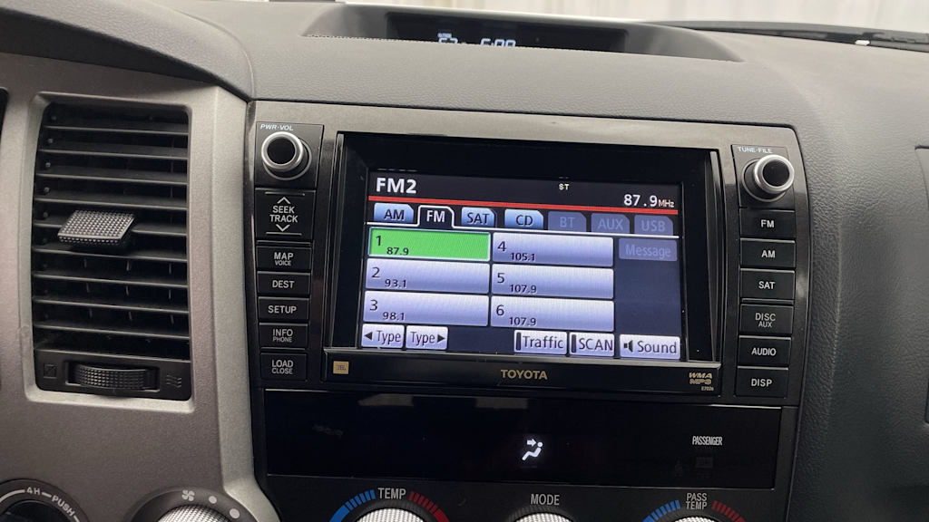 Thumbnail: 2013 Toyota Tundra - 29