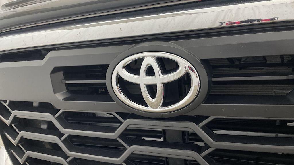 Thumbnail: 2025 Toyota Tundra - 6