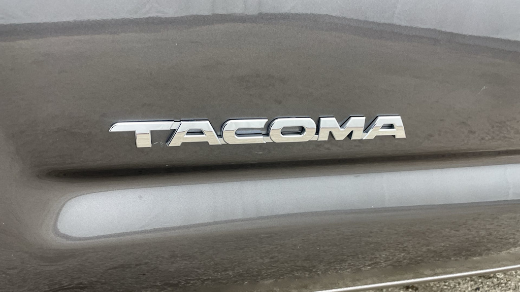 Thumbnail: 2014 Toyota Tacoma - 38