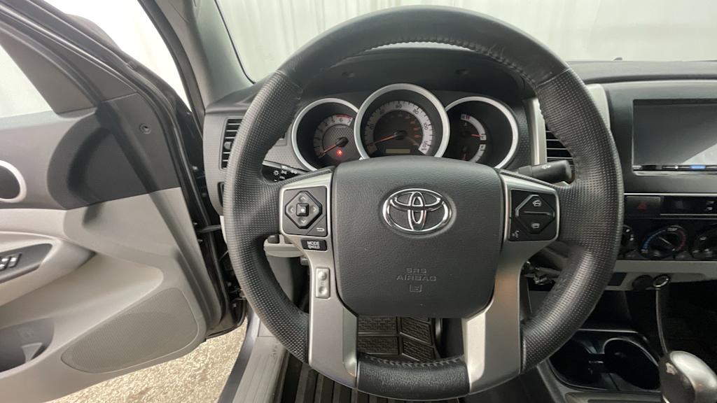 Thumbnail: 2014 Toyota Tacoma - 9