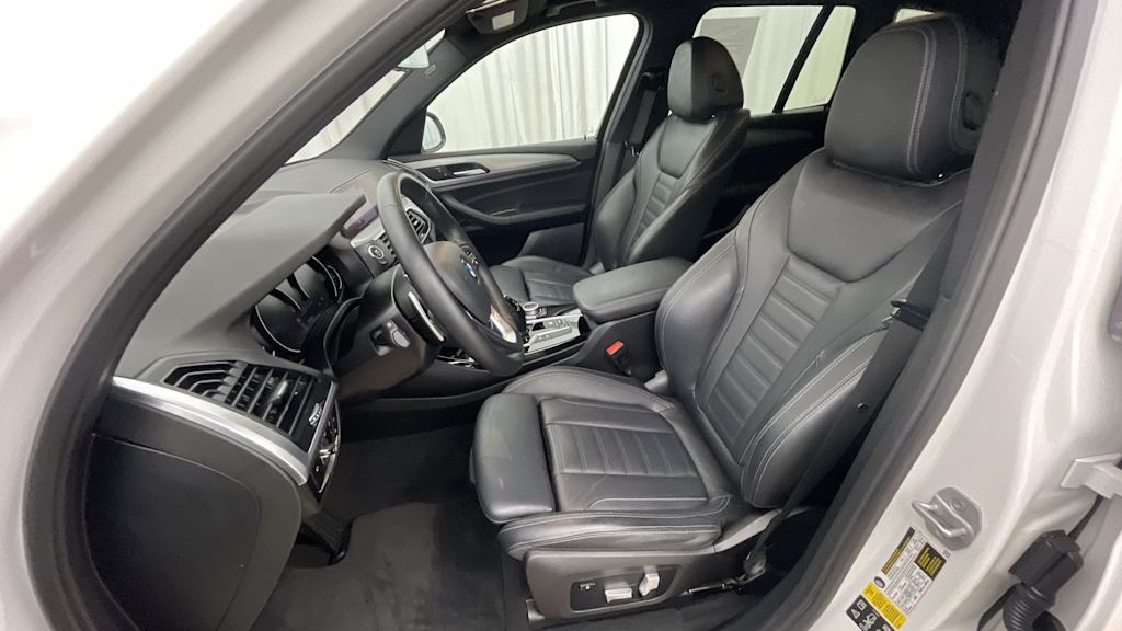 Thumbnail: 2021 BMW X3 - 11