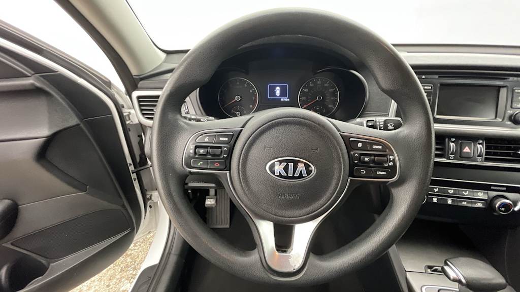 Thumbnail: 2016 Kia Optima - 9