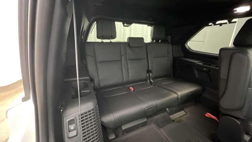 Thumbnail: 2024 Toyota Sequoia - 25