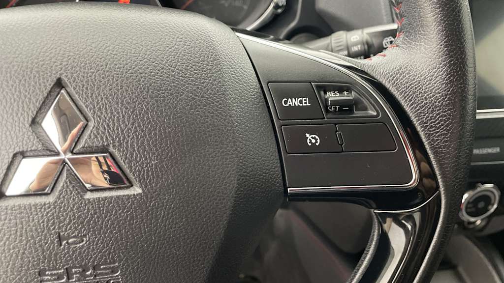 Thumbnail: 2019 Mitsubishi Outlander Sport - 24
