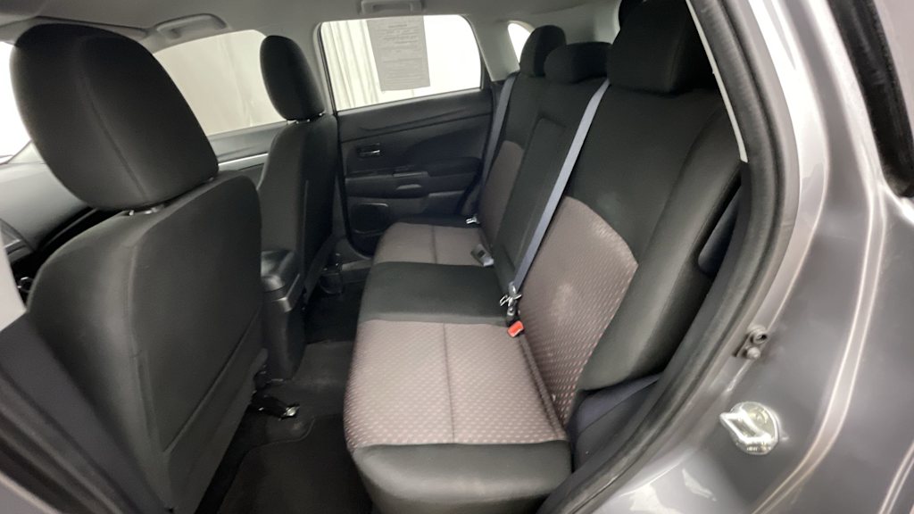 Thumbnail: 2019 Mitsubishi Outlander Sport - 12