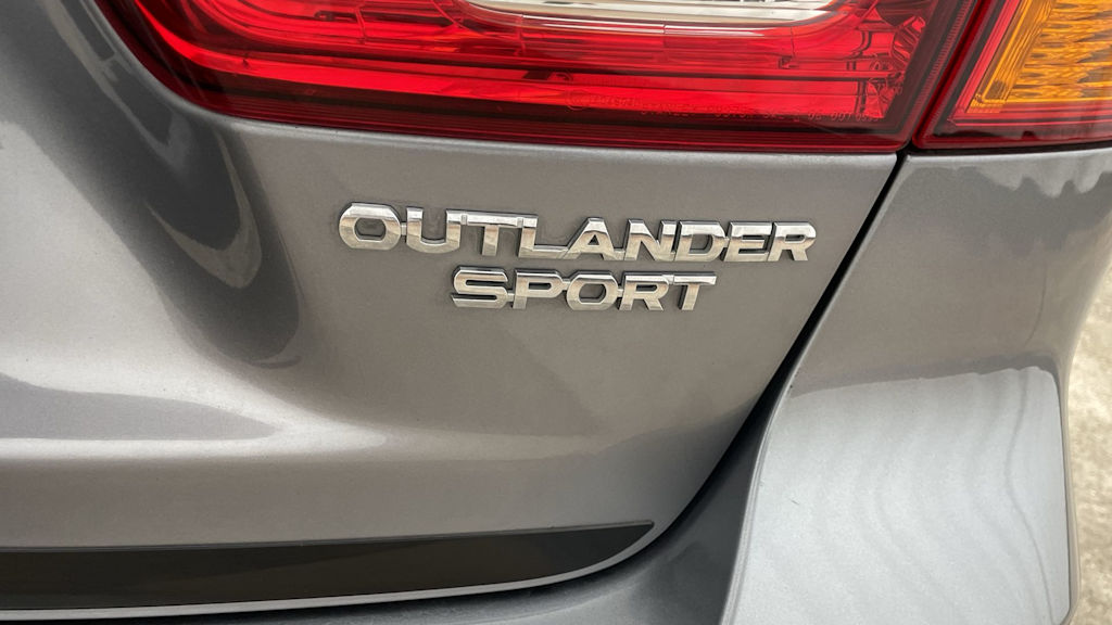Thumbnail: 2019 Mitsubishi Outlander Sport - 34