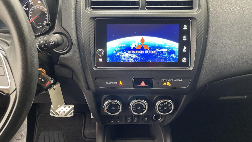 Thumbnail: 2019 Mitsubishi Outlander Sport - 25