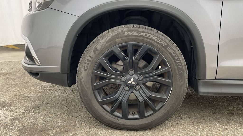 Thumbnail: 2019 Mitsubishi Outlander Sport - 35